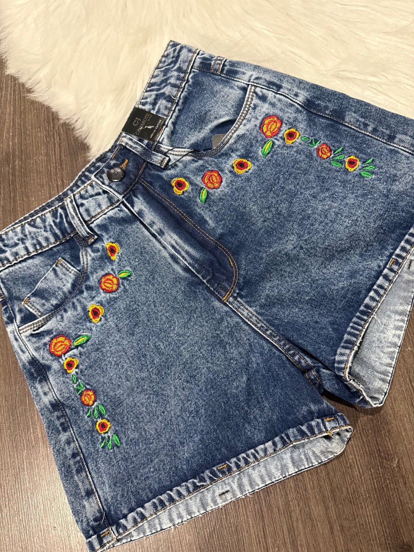 Shorts jeans bordado - imagem 2